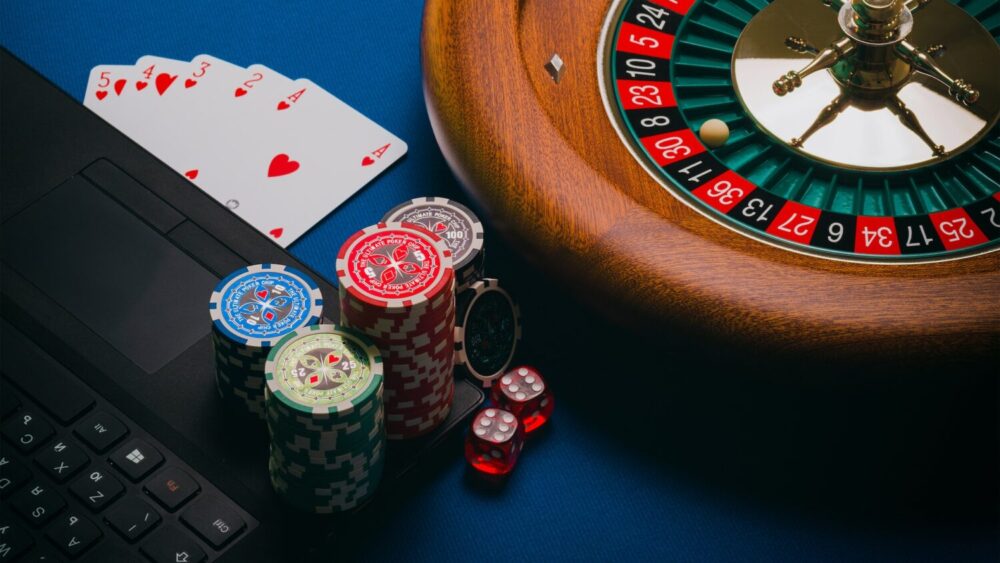 Online Casino Table Games & Slot Games Explained