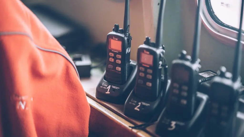 facts-about-VHF-Radio-1024×576