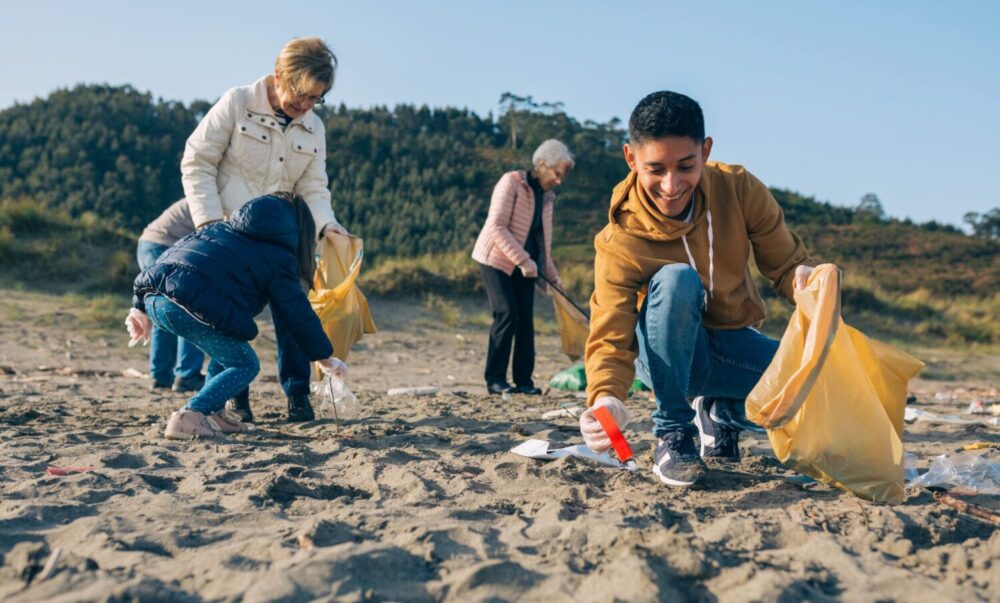 How to Organize and Participate in Neighborhood Cleanup Events